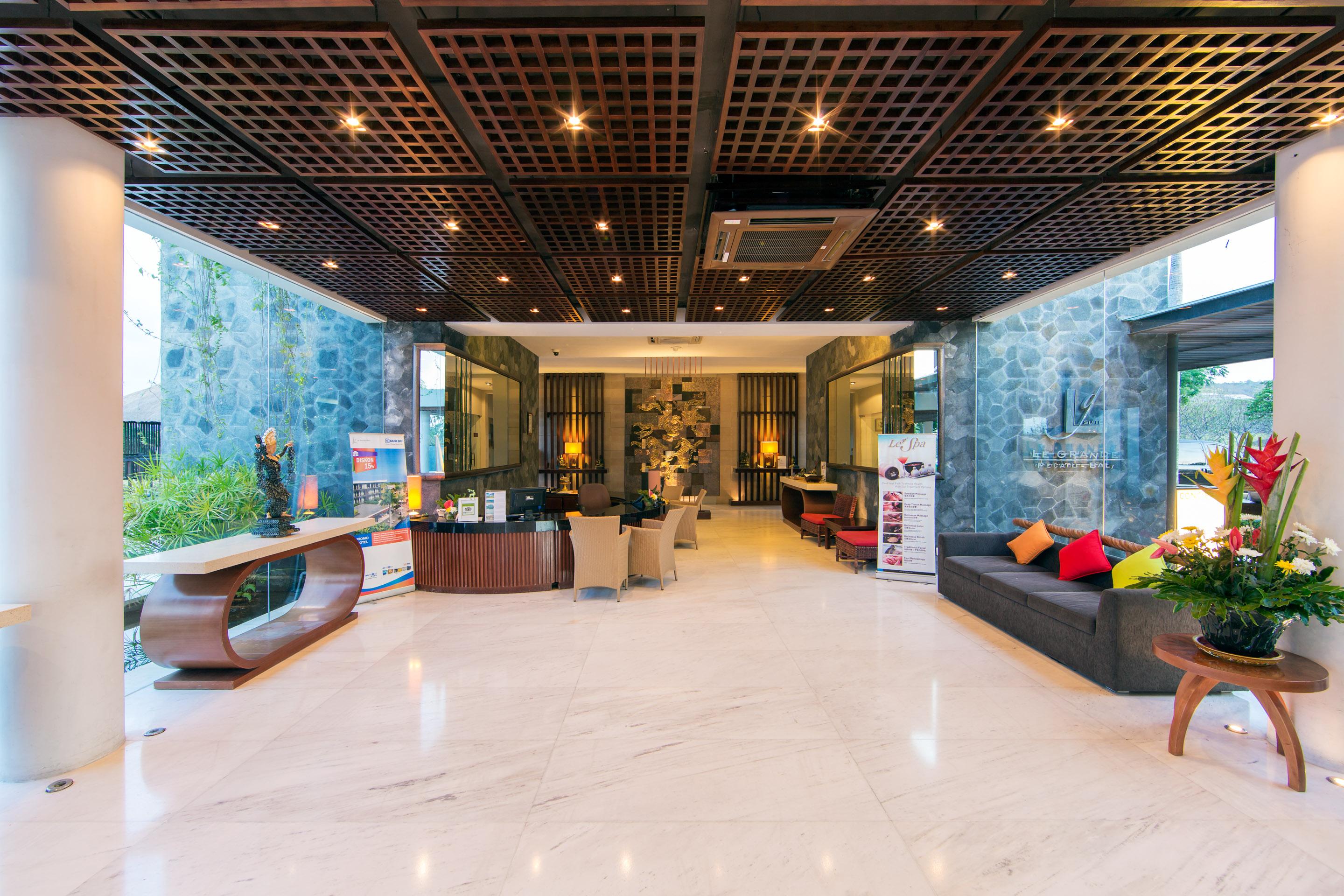 Отель Le Grande Bali Улувату Экстерьер фото Lobby