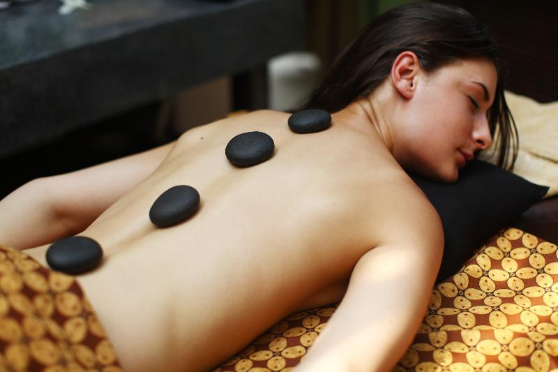 Отель Le Grande Bali Улувату Экстерьер фото Hot stone massage
