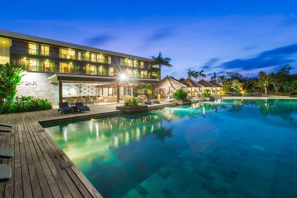 Отель Le Grande Bali Улувату Экстерьер фото The hotel's main pool